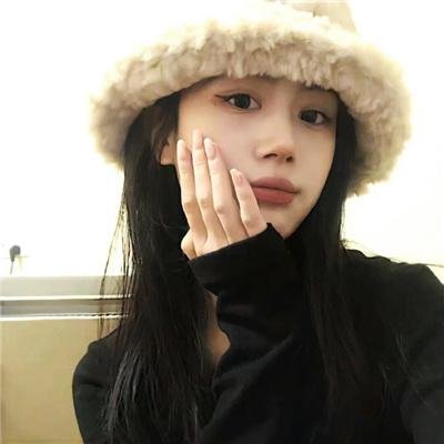 有色彩的女子